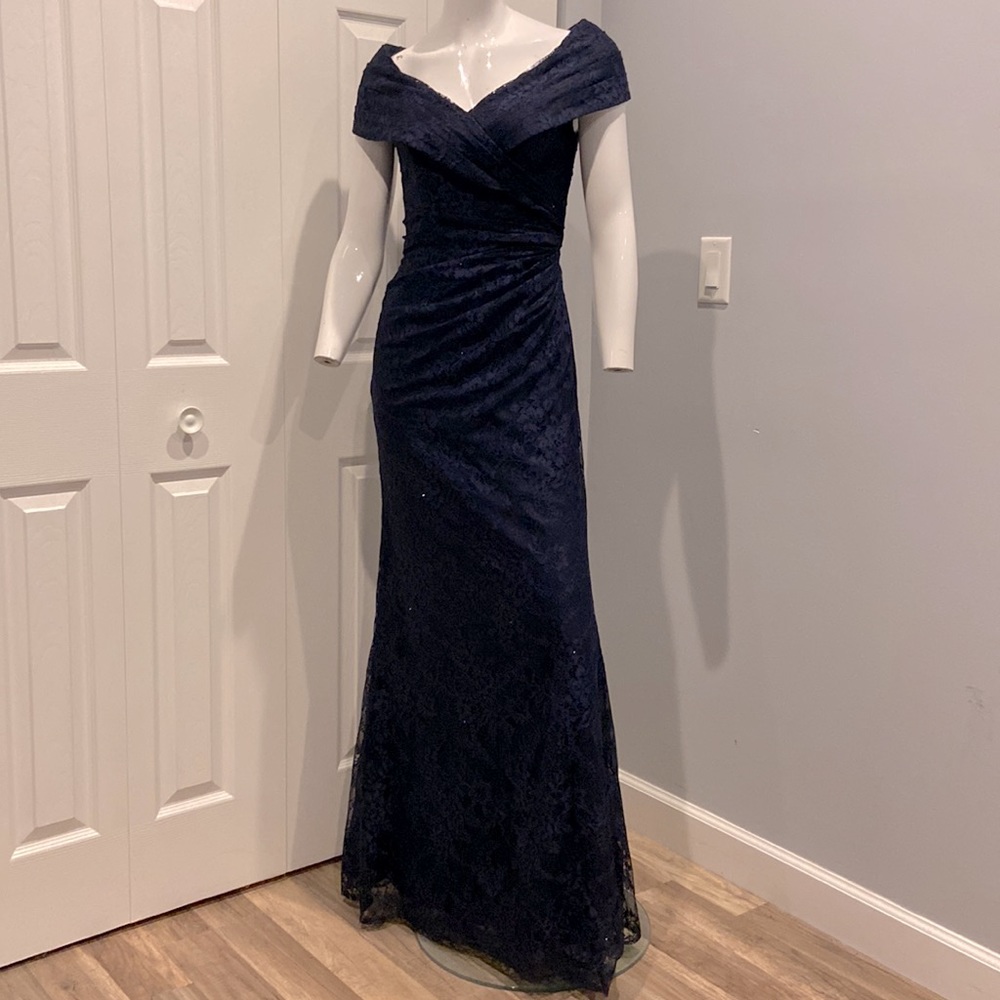 NWOT La Femme lace gown - Picture 2 of 11